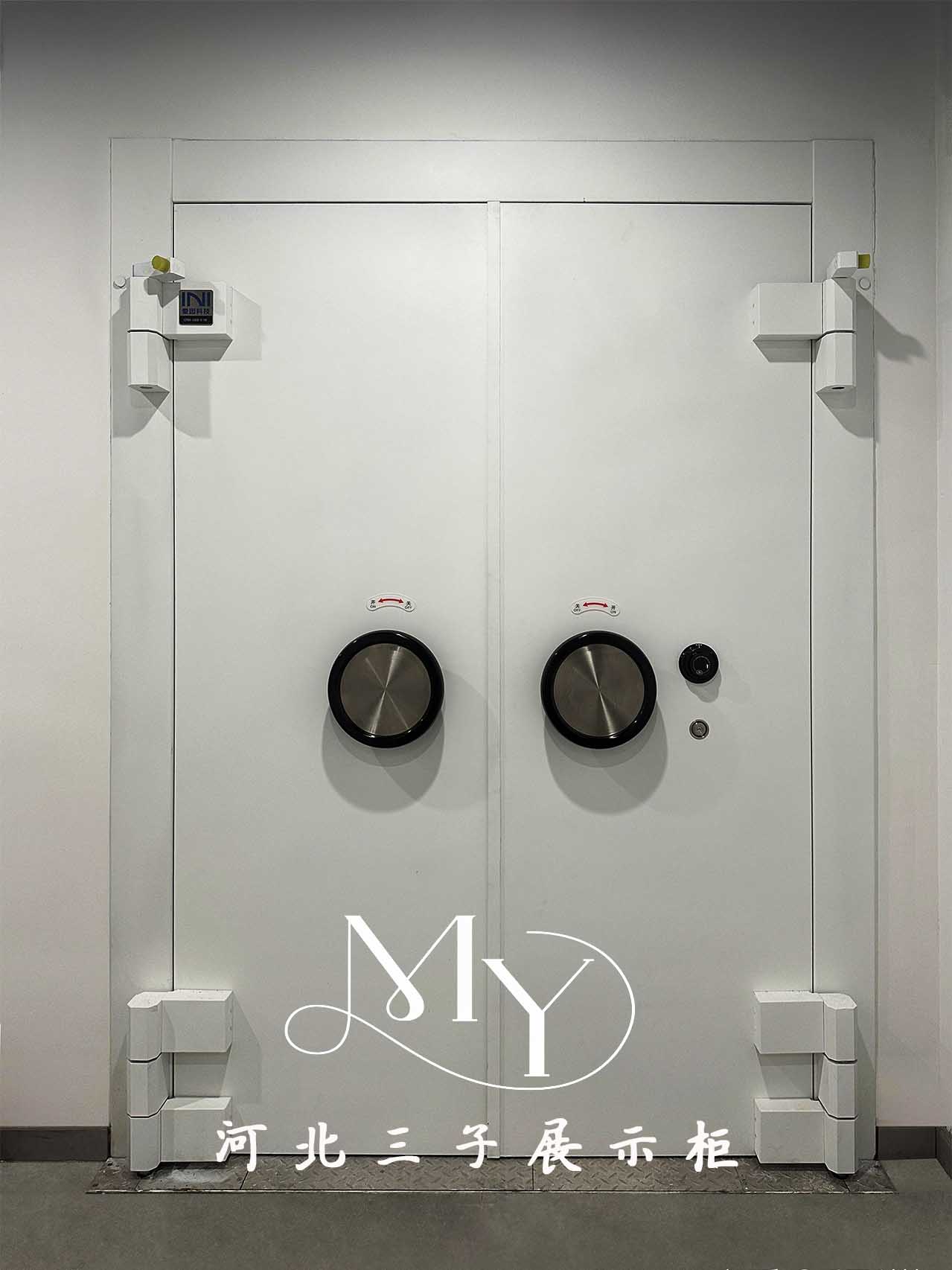 文物庫(kù)房門(mén)